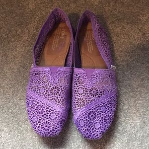Toms crocheted flower flats